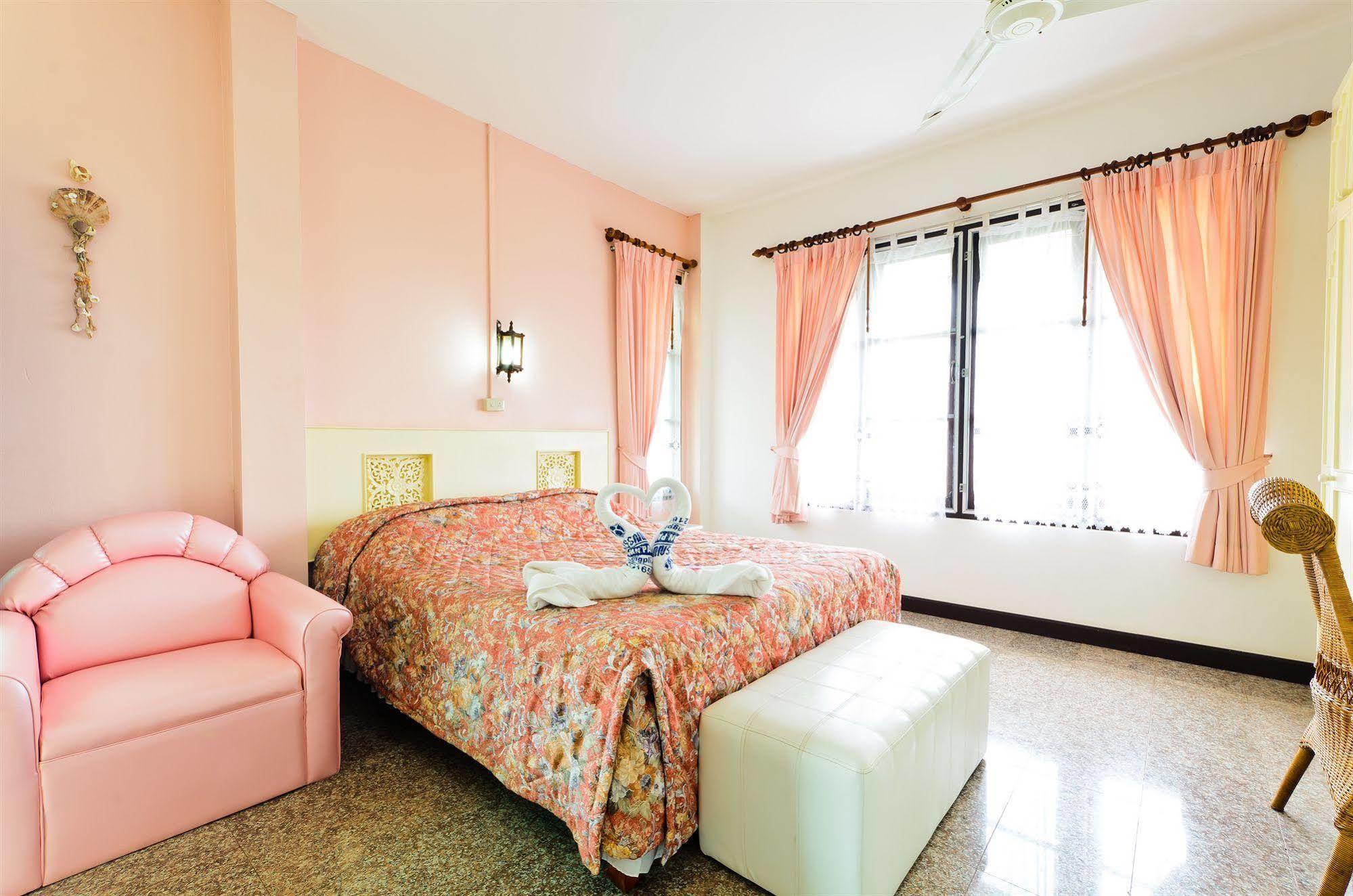 Sananwan Beach B&B Bang Saphan Noi Exterior foto
