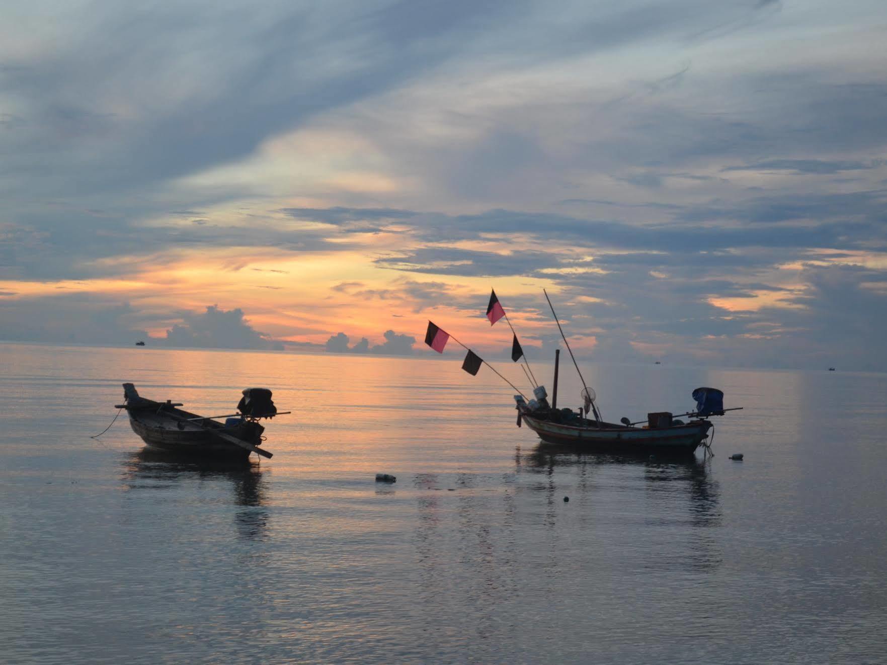 Sananwan Beach B&B Bang Saphan Noi Exterior foto